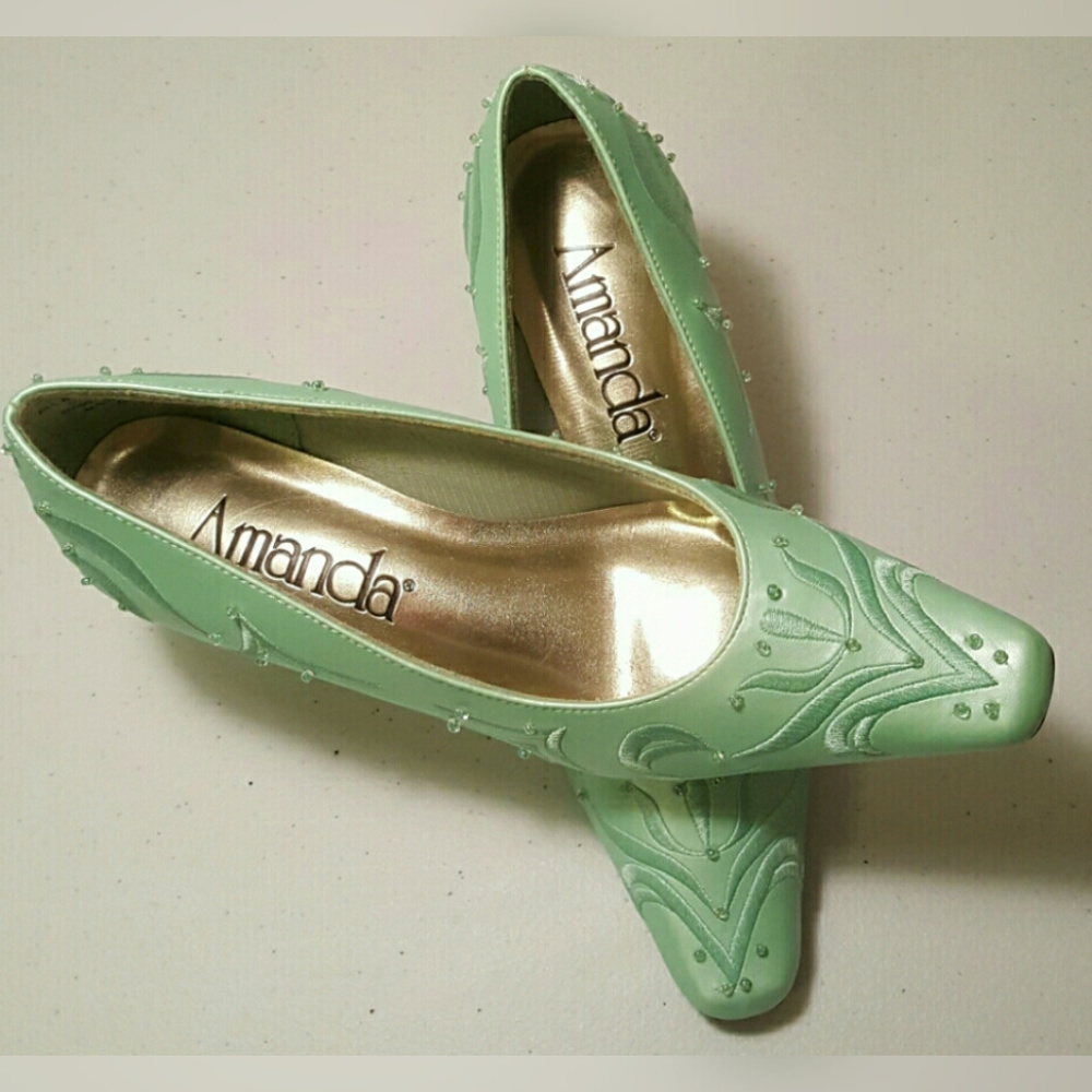Amanda mint green heels size 5 1/2 M